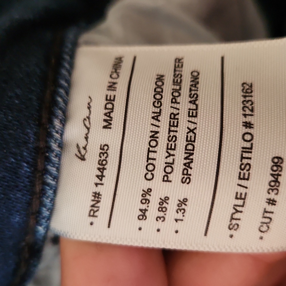 Kancan Stretch Fray Hem Capri  Jeans - Picture 8 of 9